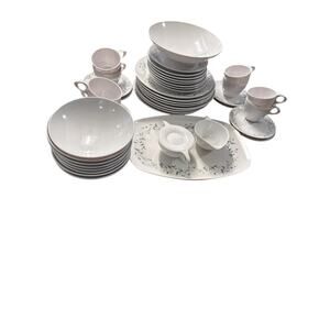 Vintage 41 Pc Holiday By Kenro Dinnerware Set Plastic